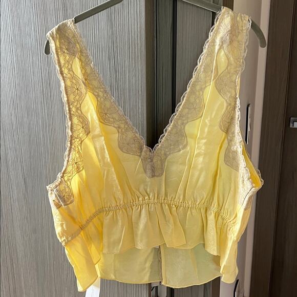 NWT Rumored Lady lace tank top in buttercream jacquard Yellow Lace Accent L - Picture 6 of 8